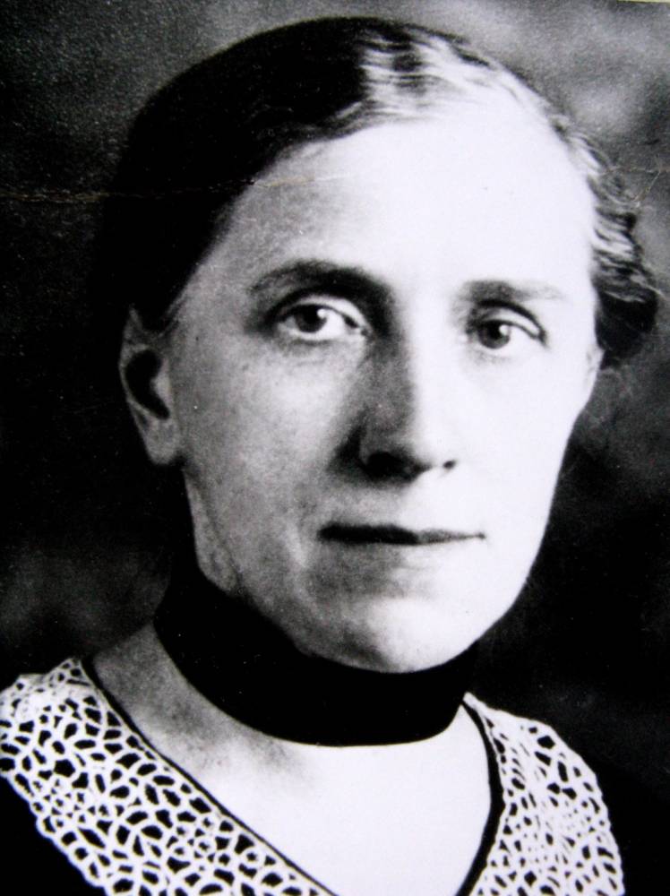 1. Maria Hirschfelder (ur. 13 XII 1881, zm.16 II 1939), matka ks. G. Hirschfeldera.