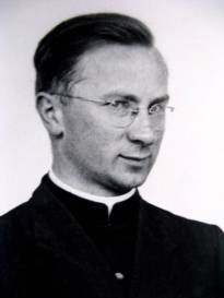 3. Ks. Gerhard Hirschfelder, st. wikariusz w parafii św. Michała w Bystrzycy Kłodzkiej.